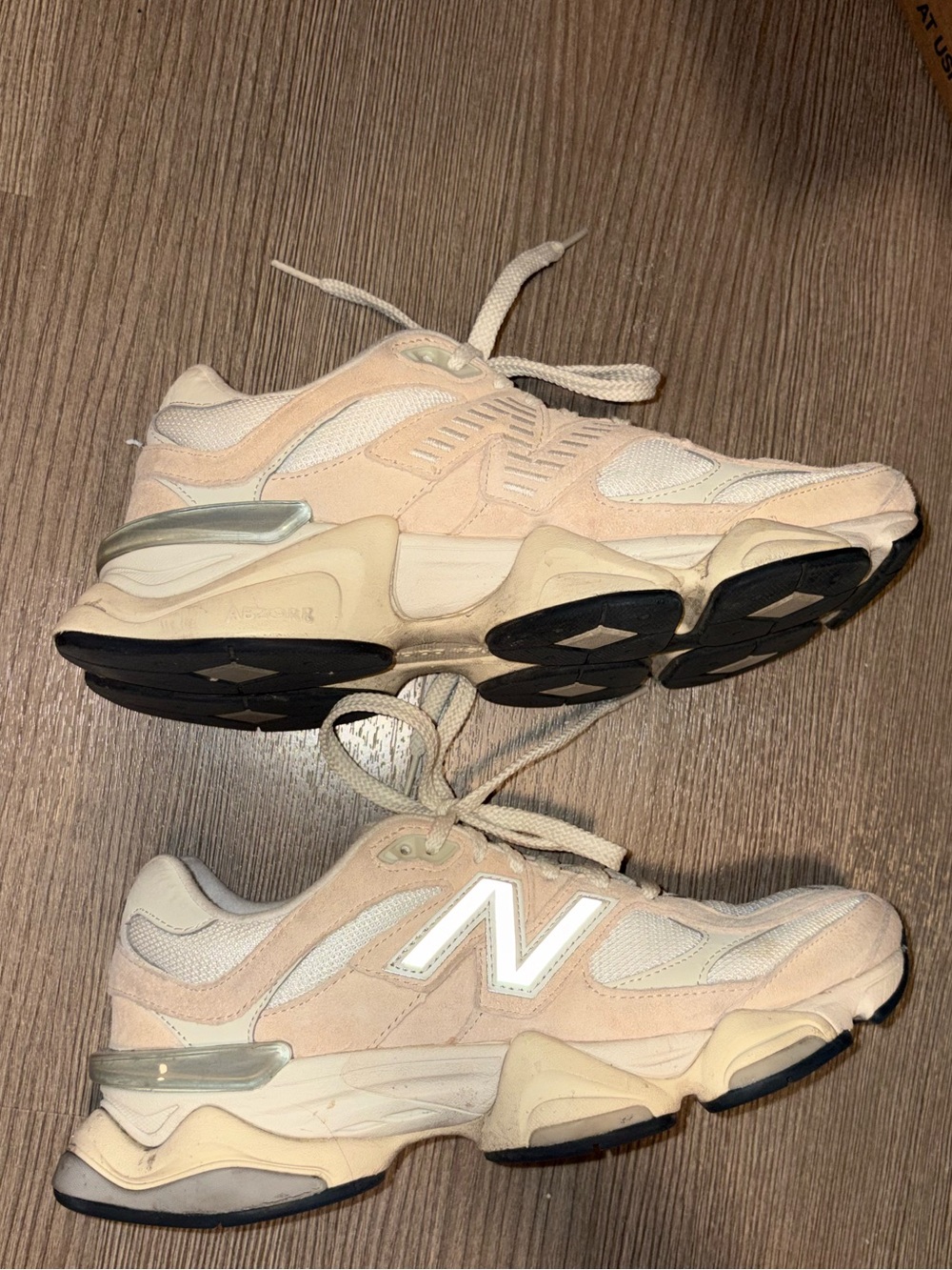 New Balance 9060 Ivory Cream Pink Sand sneakers - Picture 3 of 7